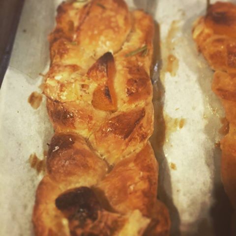 Dried apricot, brie, rosemary, pecan...mmmm.....